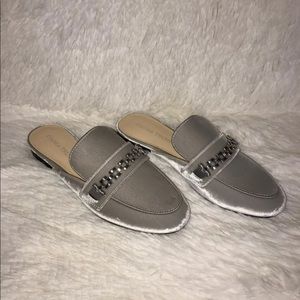 IVANKA TRUMP - Warda Mules Silver, Size 6.5 M